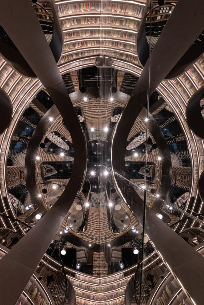 Lạc lối trong nhà sách rộng như mê cung với hơn 80.000 cuốn sách ở Thành Đô - 18