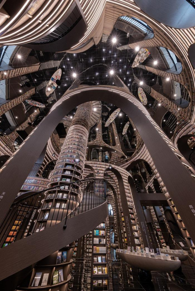 Lạc lối trong nhà sách rộng như mê cung với hơn 80.000 cuốn sách ở Thành Đô - 19