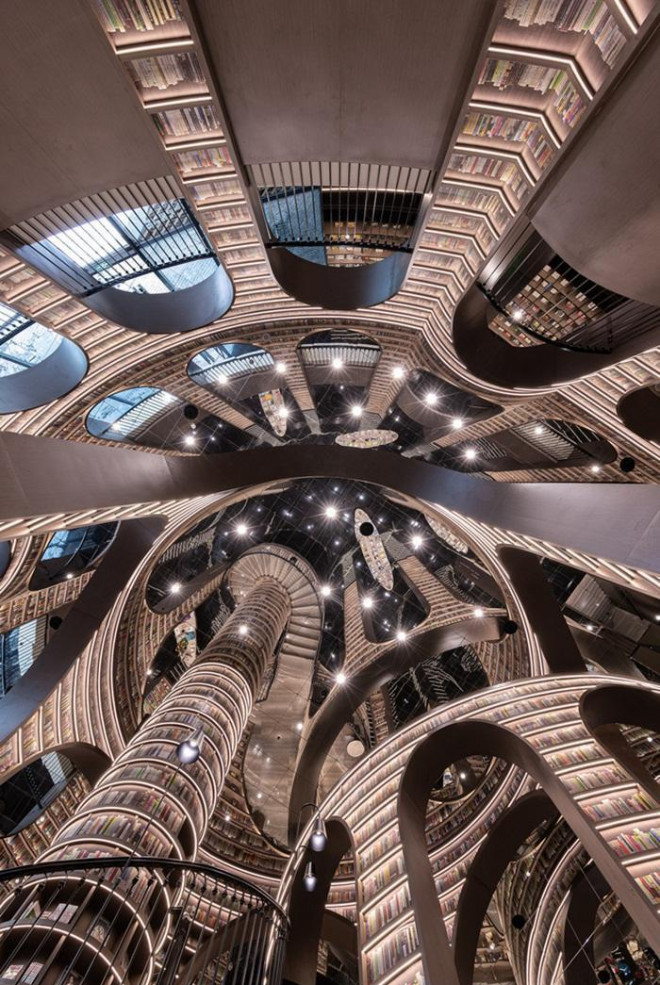 Lạc lối trong nhà sách rộng như mê cung với hơn 80.000 cuốn sách ở Thành Đô - 20