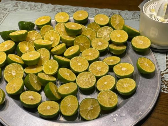 Chanh đang mùa giá rẻ như cho, làm theo cách này để cả năm vẫn tươi nguyên - 1