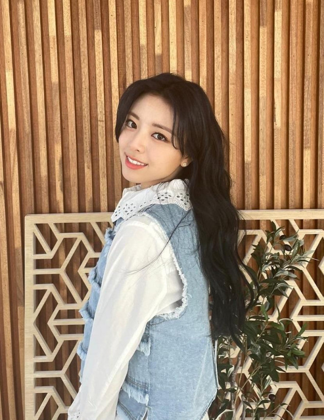 “Mái rèm cửa” của Jisoo giúp thăng hạng nhan sắc cỡ nào mà idol K-Pop ngày càng chuộng? - 9