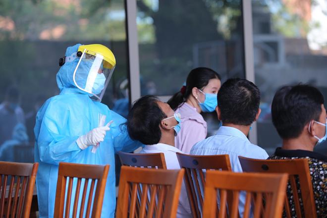 Giám đốc Sở Tư pháp là F1, Đà Nẵng xét nghiệm 1.400 cán bộ - 4