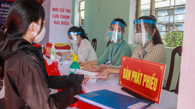 Xem cử tri Đà Nẵng diễn tập bầu cử trong điều kiện giả định dịch COVID-19 bùng phát - 9