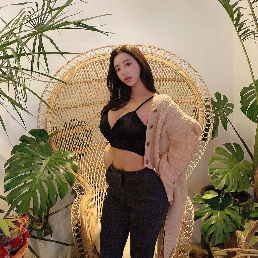 Mỹ nữ Hàn Quốc có điểm vàng vóc dáng “được lòng mẹ chồng” - 4