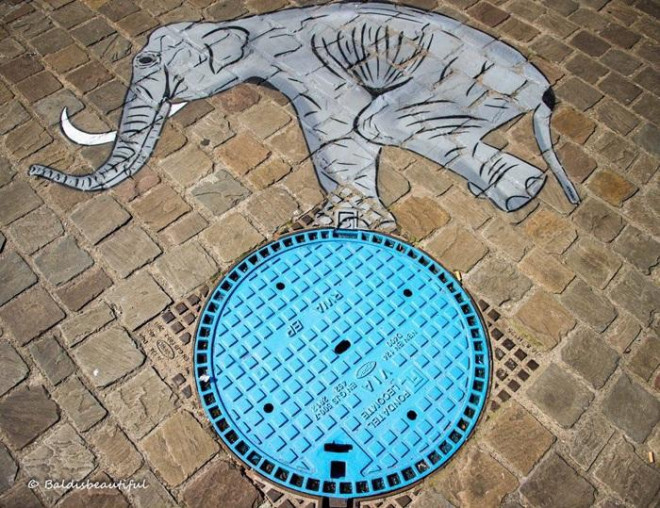 Những góc phố xấu xí trở nên đẹp lạ nhờ sáng tạo "lầy lội" của họa sĩ người Pháp - 12