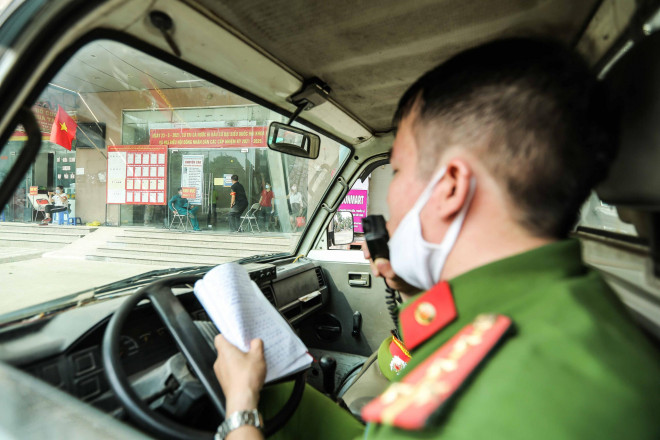 CLIP: Phong toả tòa nhà chung cư Đại Thanh có ca dương tính SARS-CoV-2 phức tạp - 4