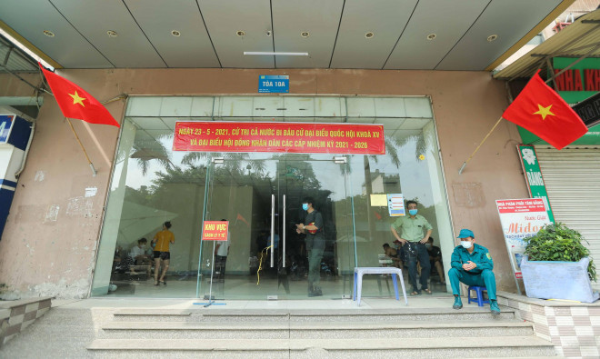 CLIP: Phong toả tòa nhà chung cư Đại Thanh có ca dương tính SARS-CoV-2 phức tạp - 6