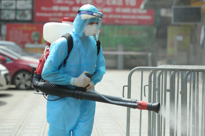 CLIP: Phong toả tòa nhà chung cư Đại Thanh có ca dương tính SARS-CoV-2 phức tạp - 11