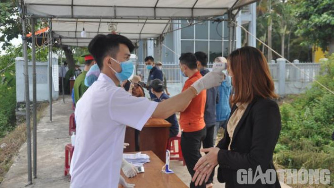 Phát hiện F1 qua chốt kiểm soát dịch ở cửa ngõ Quảng Nam - 5