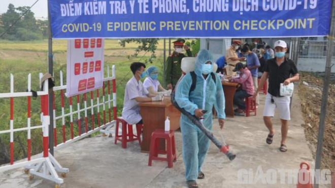 Phát hiện F1 qua chốt kiểm soát dịch ở cửa ngõ Quảng Nam - 4