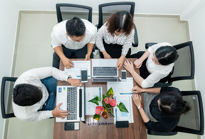 Lê Phạm: “Chủ động để khắc phục khó khăn của các doanh nghiệp trong thời buổi chuyển đổi số” - 2