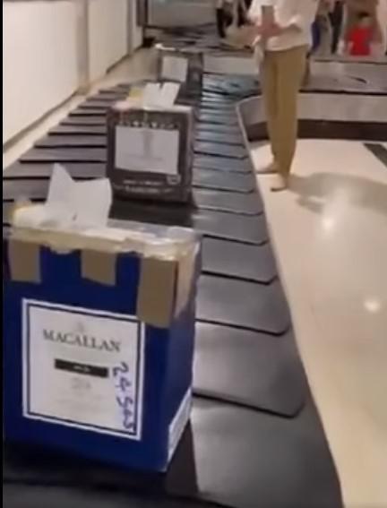 Chấm dứt hợp đồng với nhân viên gắn tên Bộ trưởng GTVT lên vỏ thùng rượu Macallan - 2