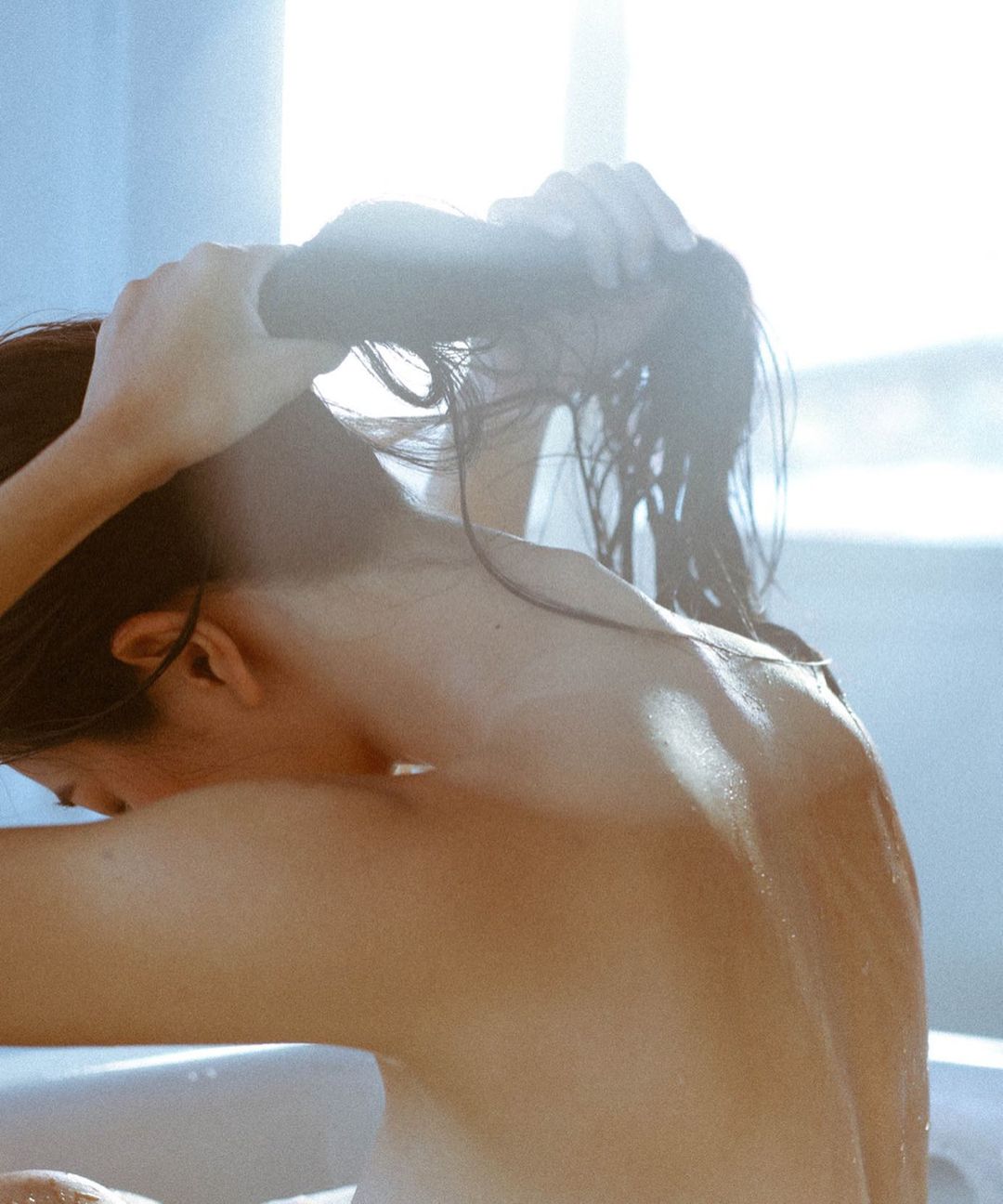 "Người tình Trịnh Công Sơn" đẹp cổ điển như giấc mơ khiến người nhìn thổn thức - 10