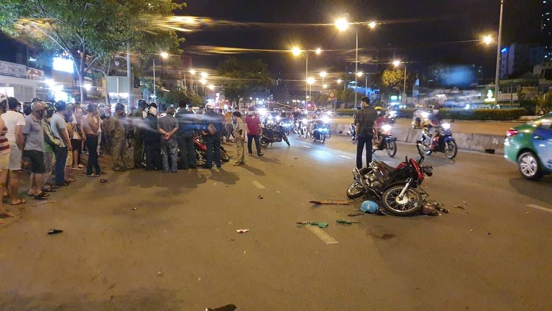 TP.HCM: Sau tiếng hô hoán “cướp, cướp”, thanh niên chạy xe ngược chiều tử vong trên đường Điện Biên Phủ - 2