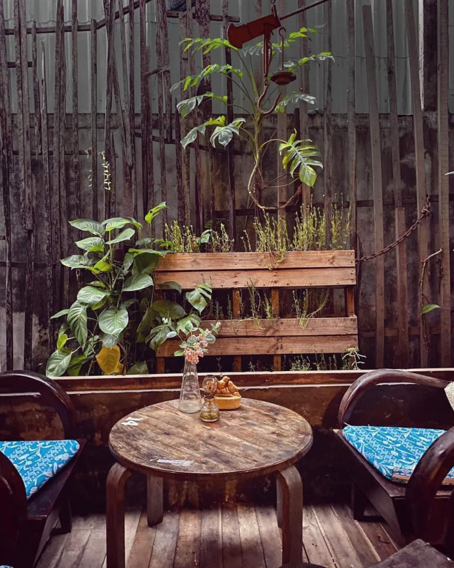 Trà Vinh: Hẹn hò tại tiệm cà phê được décor theo phong cách cổ xưa cực ấn tượng - 4