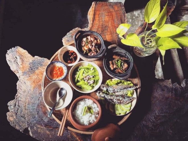 Trà Vinh: Hẹn hò tại tiệm cà phê được décor theo phong cách cổ xưa cực ấn tượng - 6