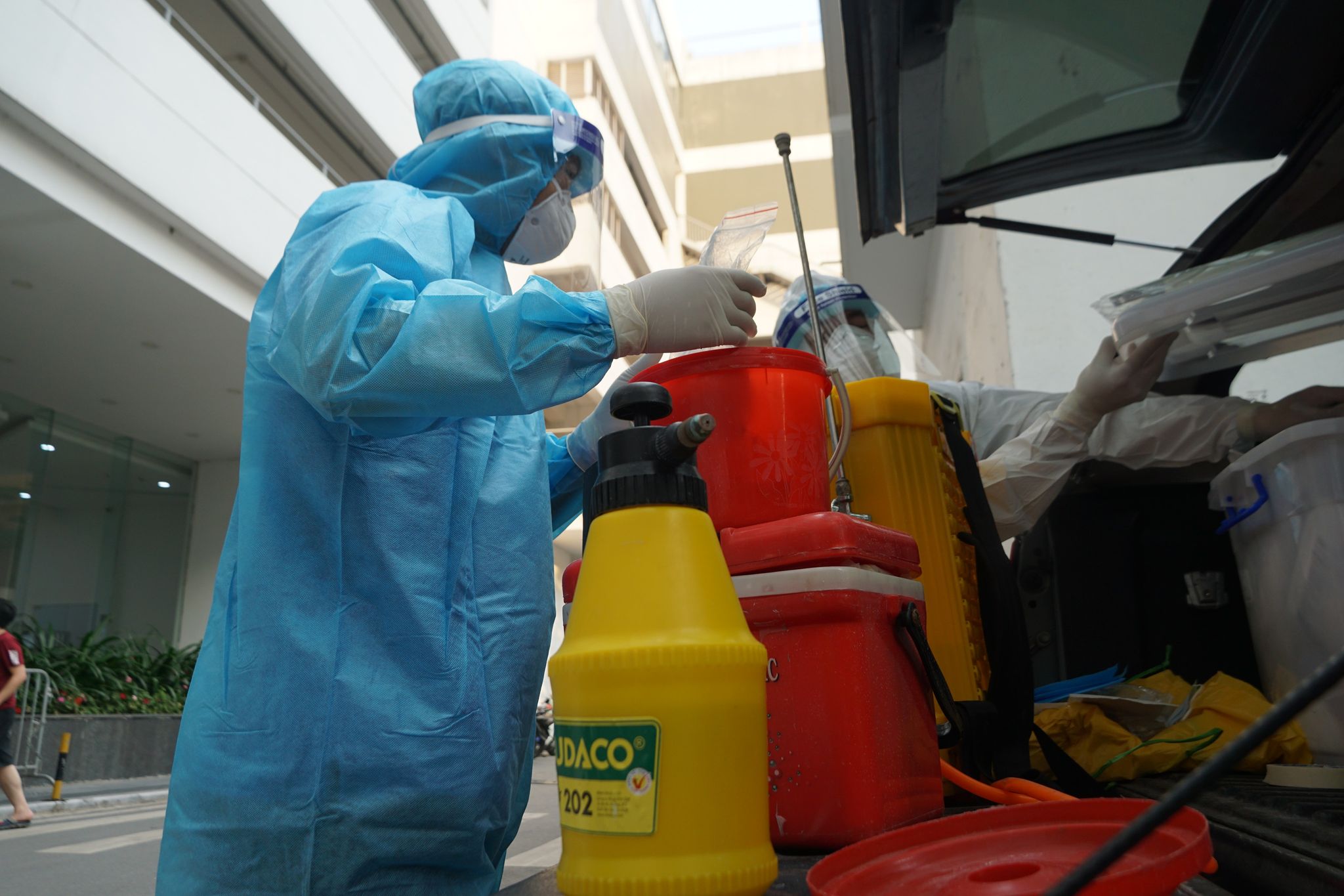 Nam sinh lớp 11 từ F2 thành F0, từng gặp bạn bè ở nhiều quán khác nhau - 1