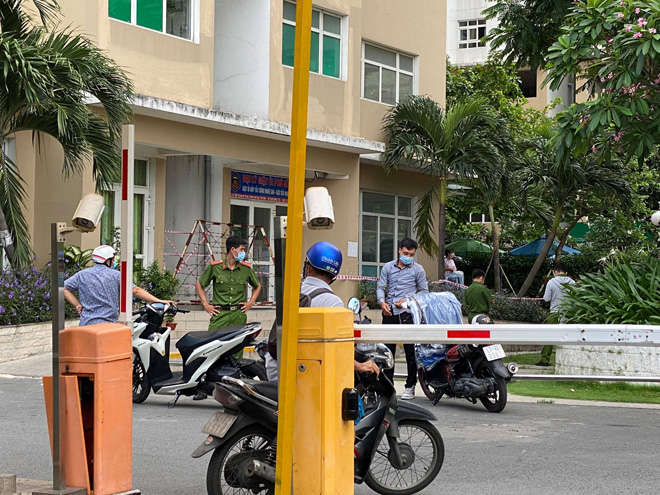 Nóng: Đang phỏng tỏa 1 block chung cư ở Thủ Đức vì có ca nghi nhiễm COVID-19 - 2