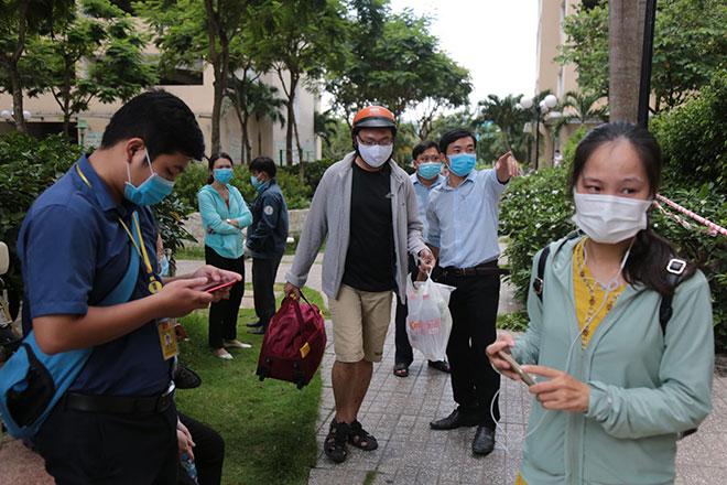 Toàn cảnh phong tỏa “nội bất xuất, ngoại bất nhập” tại chung cư có ca dương tính với SARS-CoV-2 ở Thủ Đức - 10
