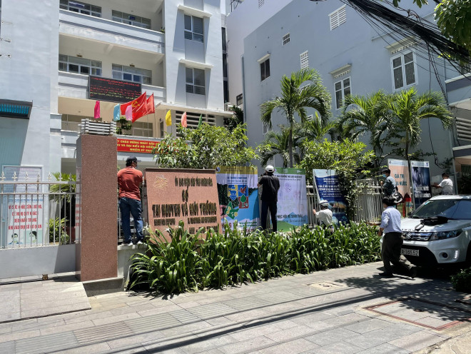 Hình ảnh khám xét, bắt giam cựu Giám đốc Sở Tài nguyên - Môi trường Khánh Hòa - 3