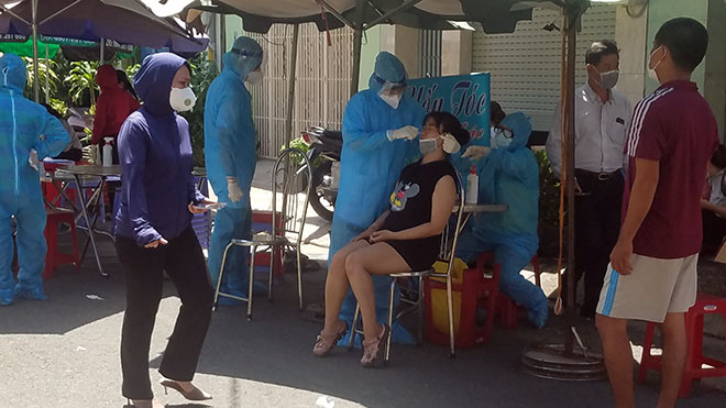 TP.HCM: Phong tỏa, cách ly 300 người dân quận Bình Tân vì có F1 của ca dương tính với SARS-CoV-2 ở quận 3 - 3