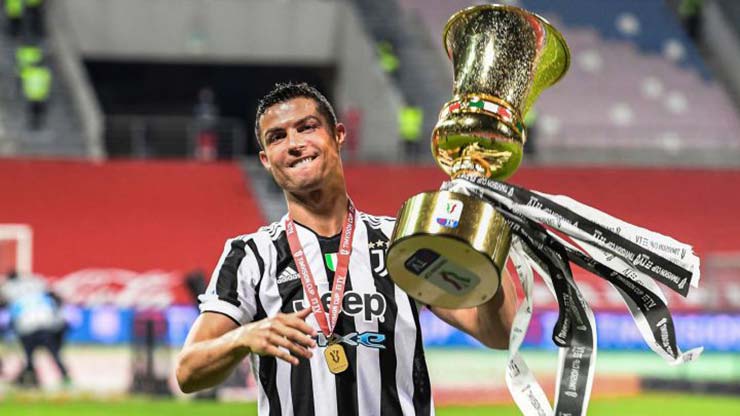 Sốc MU có thể mua Ronaldo giá rất rẻ, CR7 tự nguyện giảm lương - 1