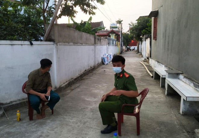 Thanh niên về quê ho ra máu mới đi khám, phát hiện dương tính với SARS-CoV-2 - 2