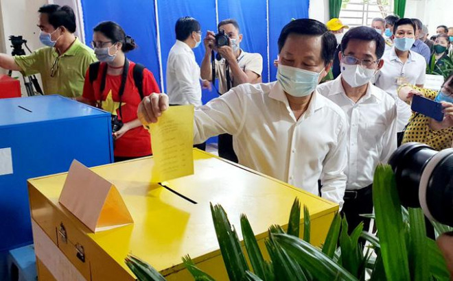 Phóng sự ảnh: Lãnh đạo Đảng, Nhà nước đi bầu cử - 7