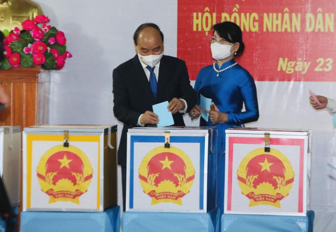 Phóng sự ảnh: Lãnh đạo Đảng, Nhà nước đi bầu cử - 4