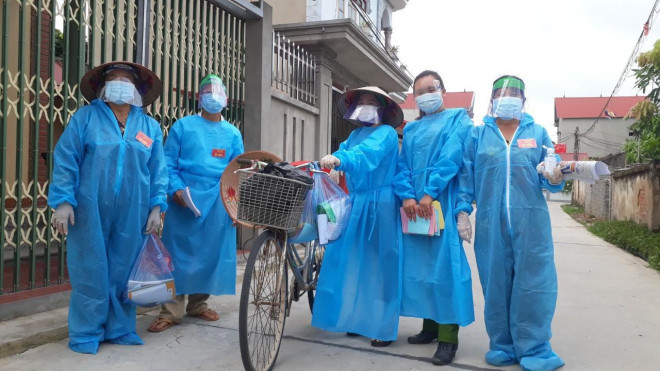 Bầu cử trong "tâm dịch" Bắc Giang: Dùng xe đạp chở hòm phiếu đến tận nhà cử tri - 8