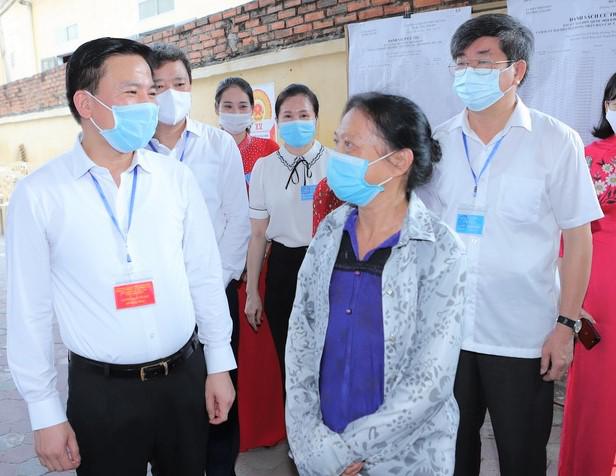 Khởi tố vụ án nam công nhân từ "tâm dịch" về quê không tuân thủ cách ly, đi ăn thịt chó - 2