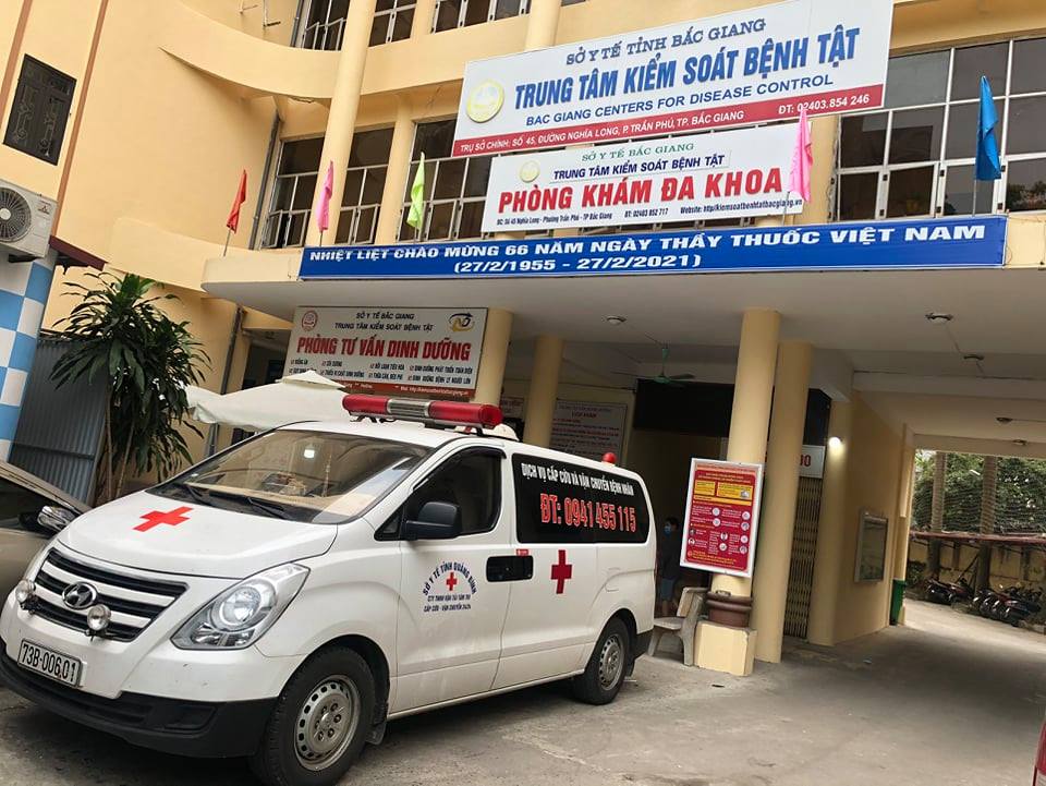 Chàng trai tình nguyện lái xe cứu thương xuyên đêm từ Quảng Bình về Bắc Giang hỗ trợ chống dịch - 3