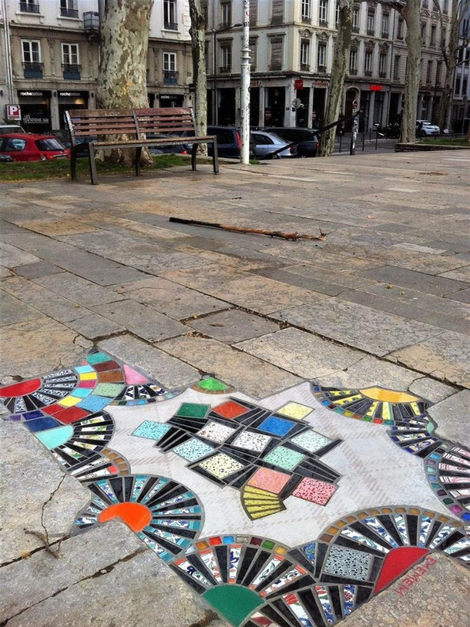 Biến ổ gà trên đường phố thành tác phẩm nghệ thuật: Anh tài là đây chứ đâu! - 7