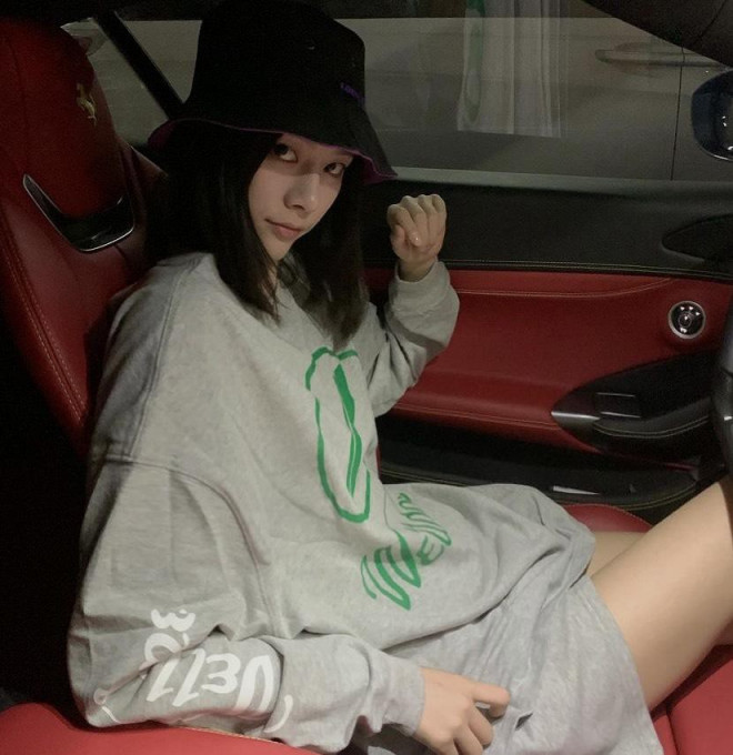 Nhan sắc xinh đẹp của Kid - cô gái toàn đi xe siêu sang nổi tiếng trên mạng xã hội - 14