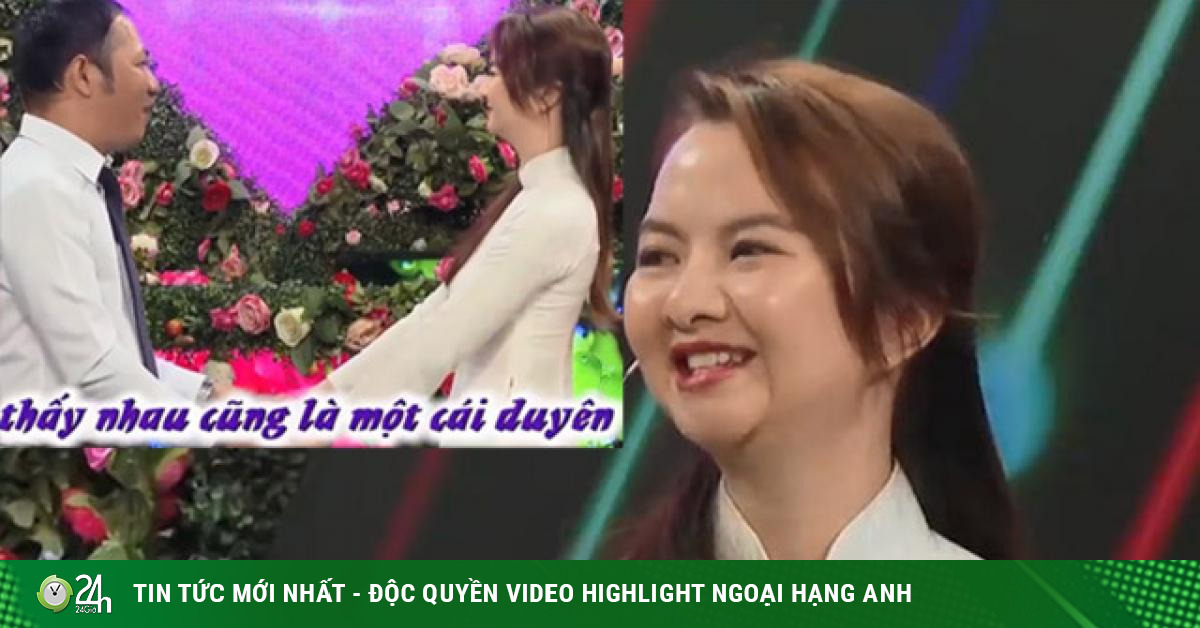 Nữ dược sĩ xinh đẹp chưa từng yêu đi hẹn hò khiến ai cũng xuýt xoa