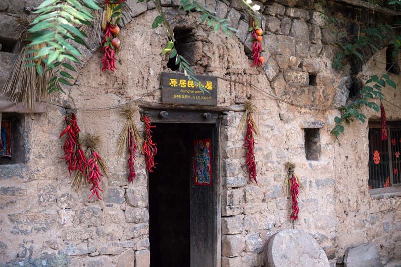 Làng cổ 1500 năm ẩn sâu trong núi ít ai biết tới ở Trung Quốc - 7