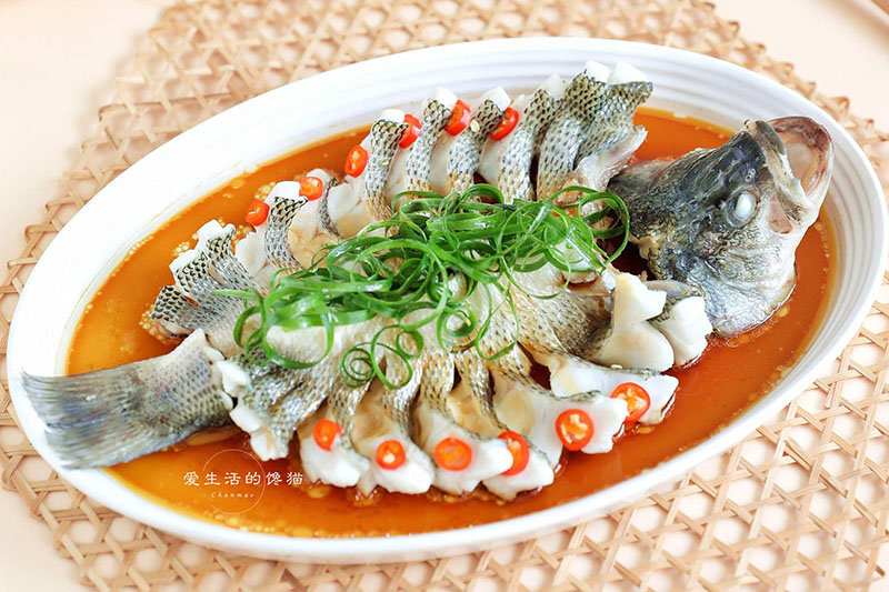 Bí quyết làm món cá hấp không tanh, thơm, thấm gia vị, ai cũng phải khen - 8