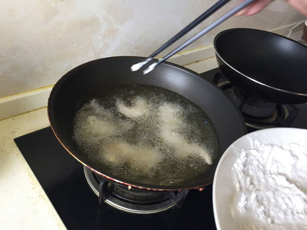Cách làm tôm chiên giòn phủ muối tiêu cực dễ, ăn rất hao cơm, ai cũng thích - 6