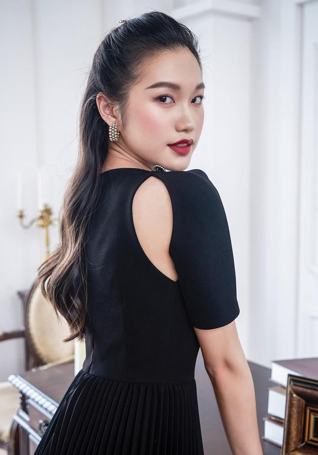 Người đẹp có làn da đẹp nhất HHVN 2020 tái xuất với vẻ đẹp trong veo tựa 'nàng thơ' - 8