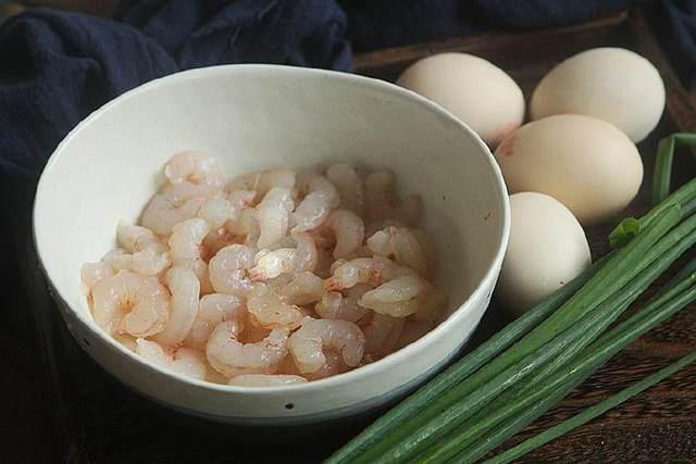 Tôm rang quá bình thường, cho thêm thứ này vào mới là cực phẩm - 2