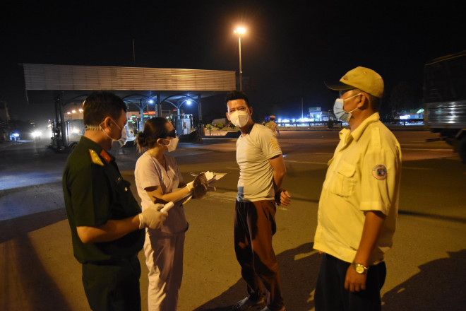 Diễn biến mới sau khi quy định "từ TP.HCM đến Đồng Nai phải cách ly 21 ngày" - 2