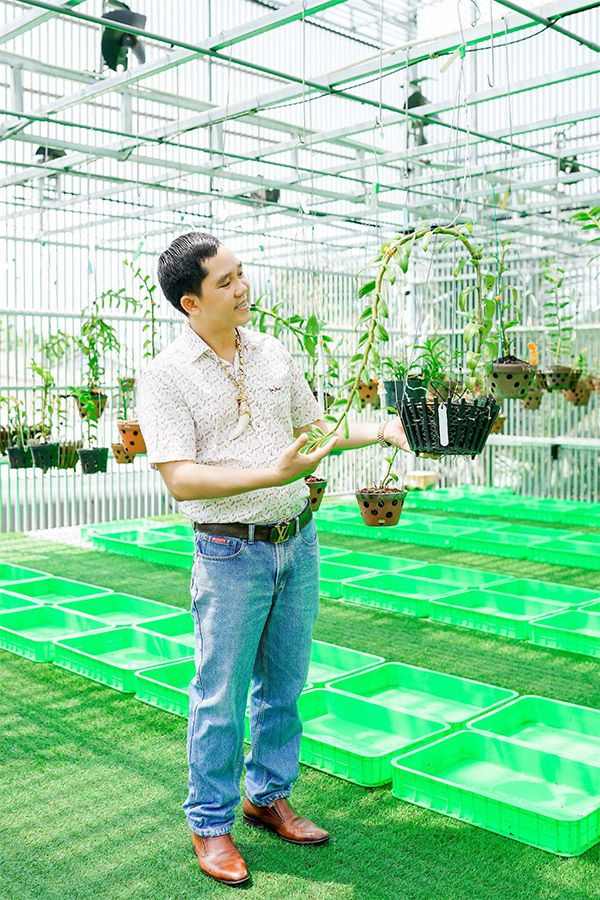 Nghệ nhân Xuân Hùng tiết lộ bí quyết chơi lan cho người mới - 1