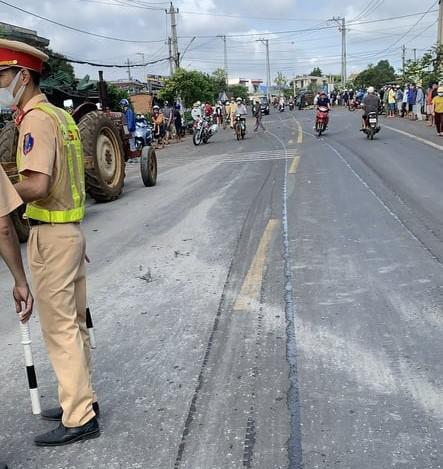 Clip: Tai nạn liên hoàn làm ít nhất 2 người chết, nhiều người nguy kịch - 2