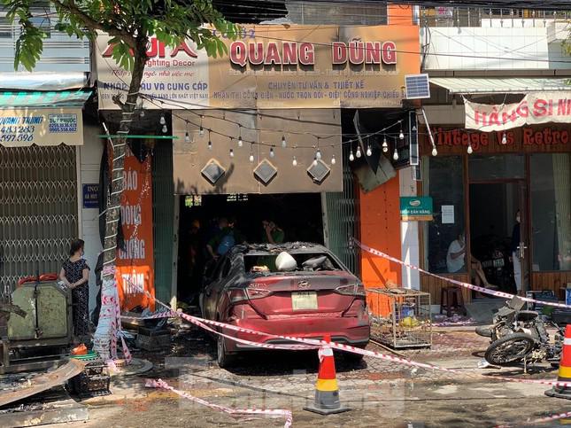 Cháy nhà làm 4 người chết: Công an Quảng Ngãi nói gì về việc "thiếu chuyên nghiệp"? - 2