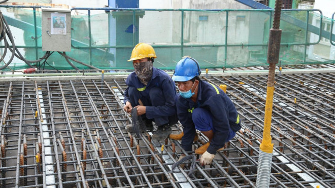 Chùm ảnh: Tăng tốc làm đường Vành đai 2 trên cao trong "bão" Covid-19 - 7