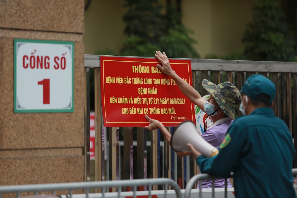 Hà Nội: Phong toả nơi ở của người phụ nữ bán rau mắc COVID-19 - 3