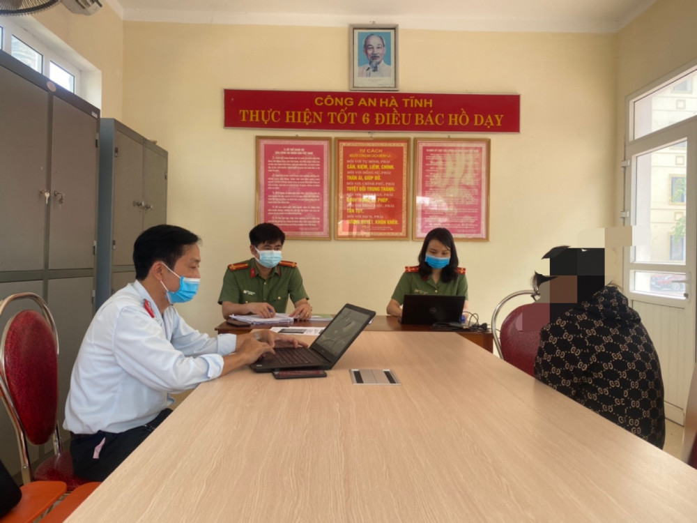 Đăng tin thất thiệt “18 người dương tính với Sars-CoV-2”, người phụ nữ bị triệu tập - 1