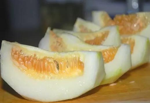 Ăn dưa lê nếu biết 3 điều này sẽ cực tốt cho sức khỏe, bạn nhất định phải biết để tránh ngộ độc - 4