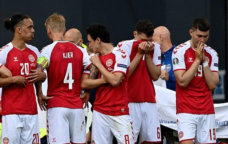 Bi Ká»‹ch Euro Eriksen Ä'an Máº¡ch Ä'á»• Gá»¥c Tren San Va Khoáº£nh Kháº¯c Gay Am áº£nh