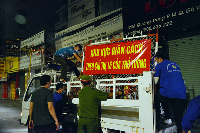 Quận Gò Vấp chính thức gỡ toàn bộ 12 chốt kiểm soát dịch trong đêm - 7